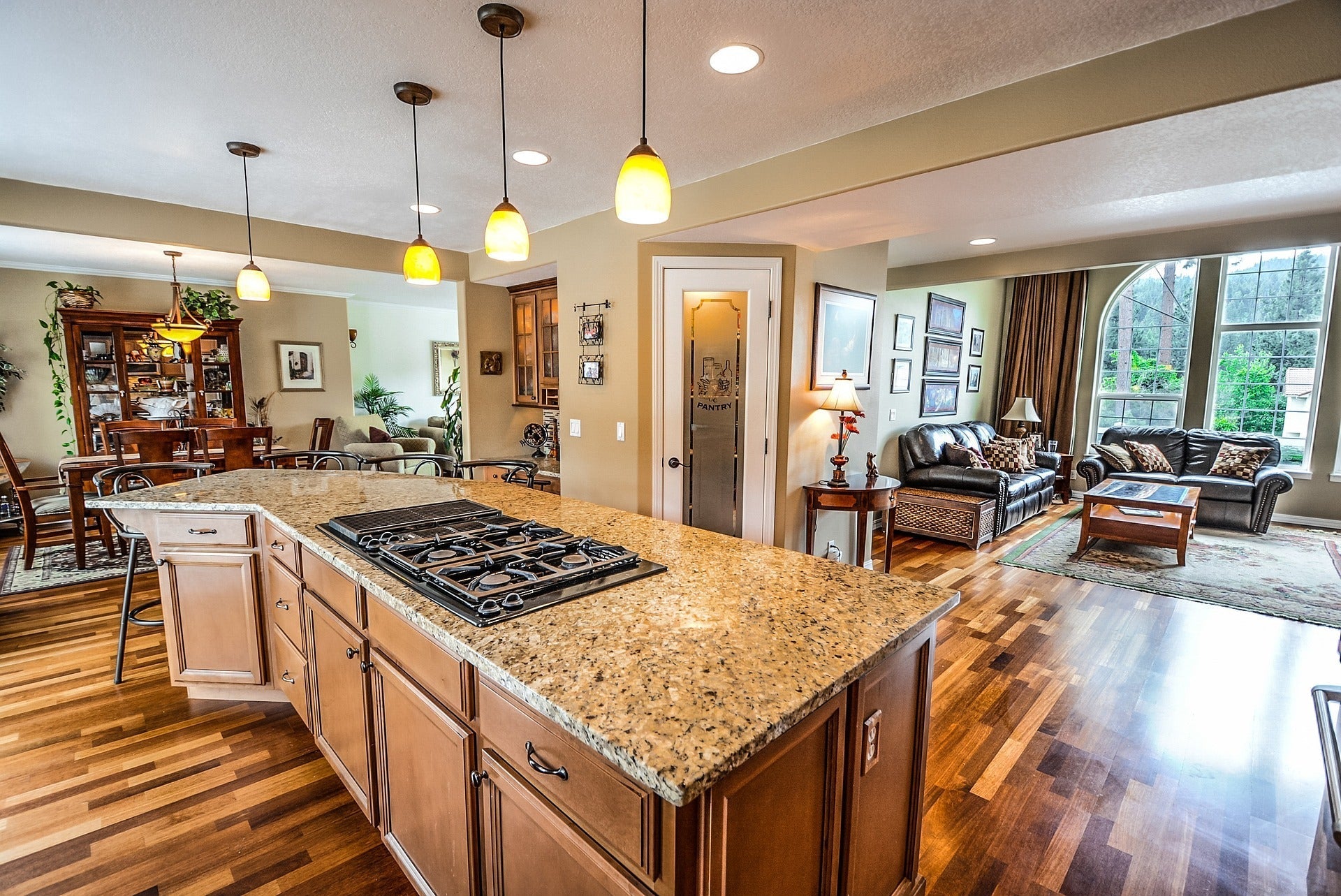 Kitchen Island Pendant Lighting: How to Choose the Best Style for Your Space