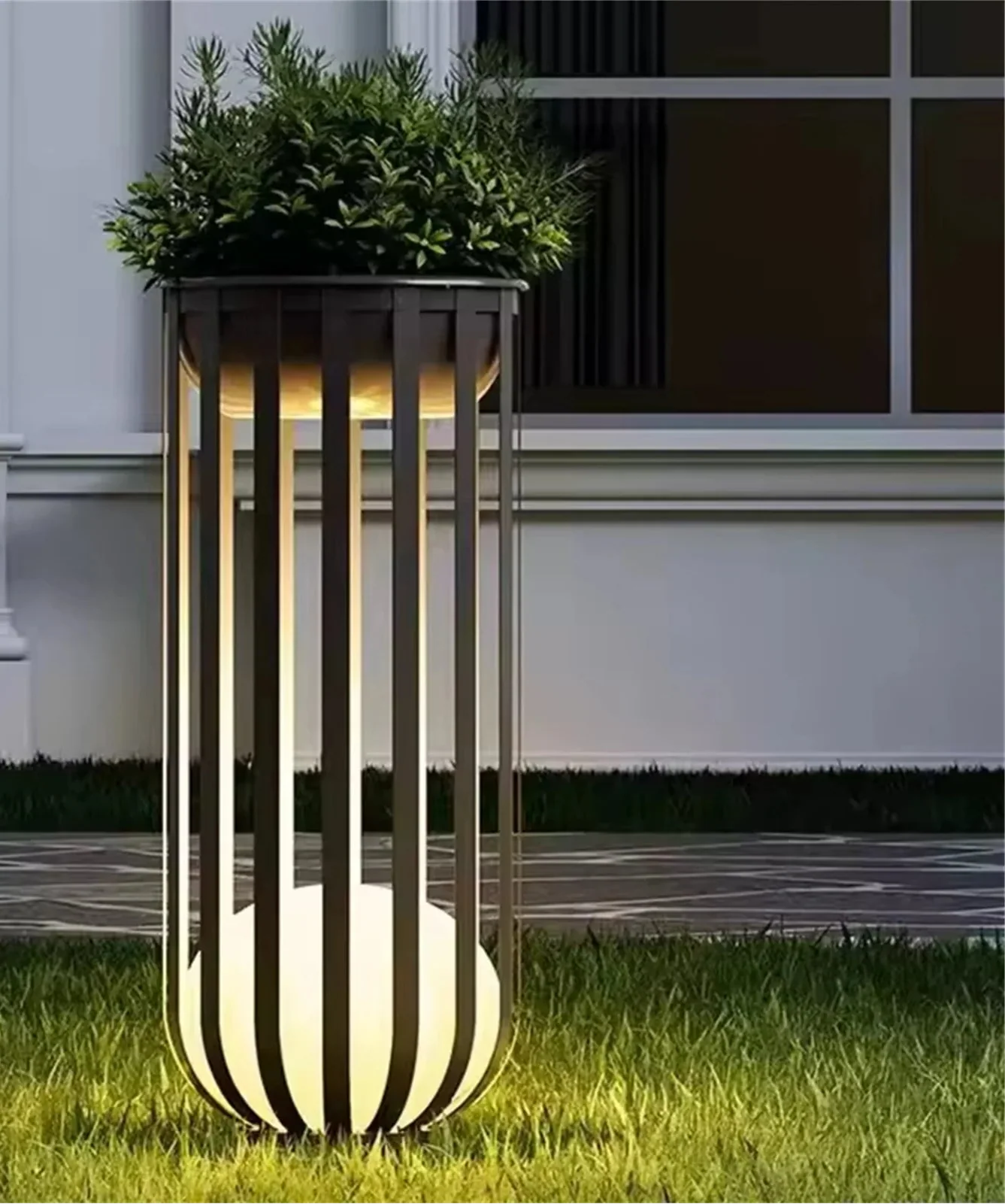 Porch & Garden