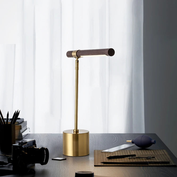 The Seeker - Classic LED Table Lamp