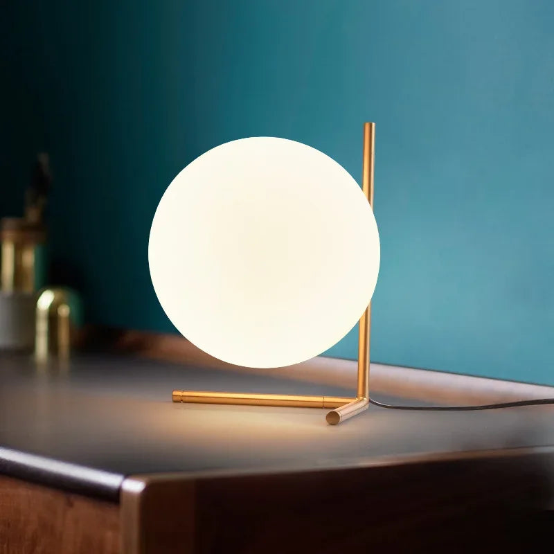 Moonpole (Table)