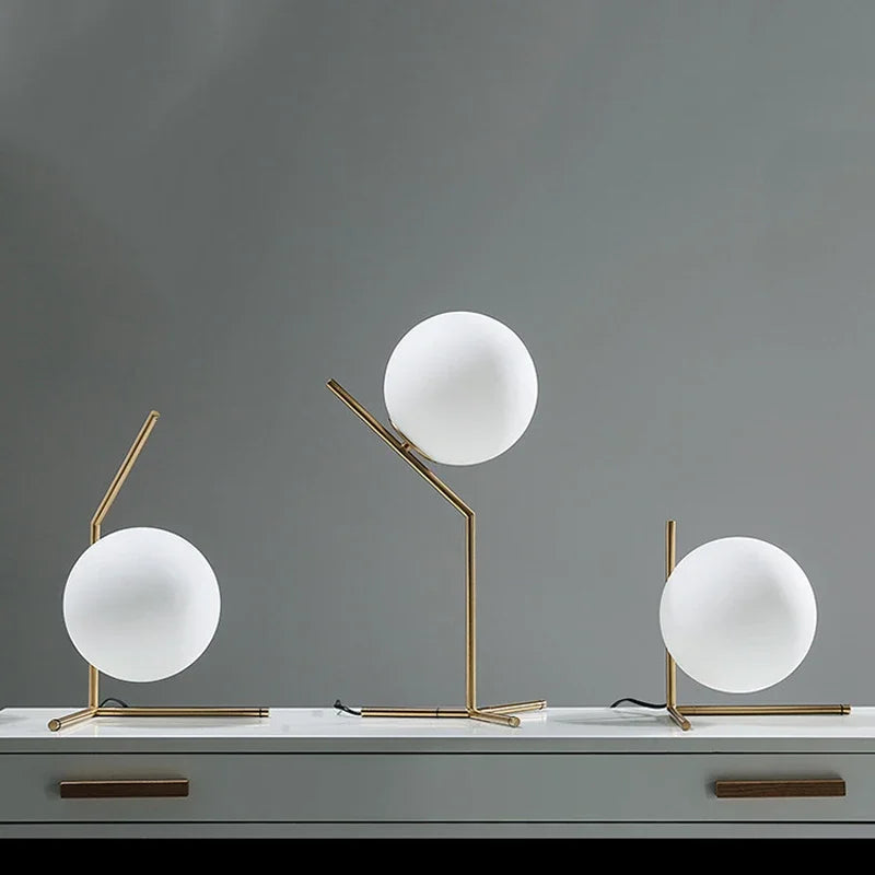 Moonpole (Table)